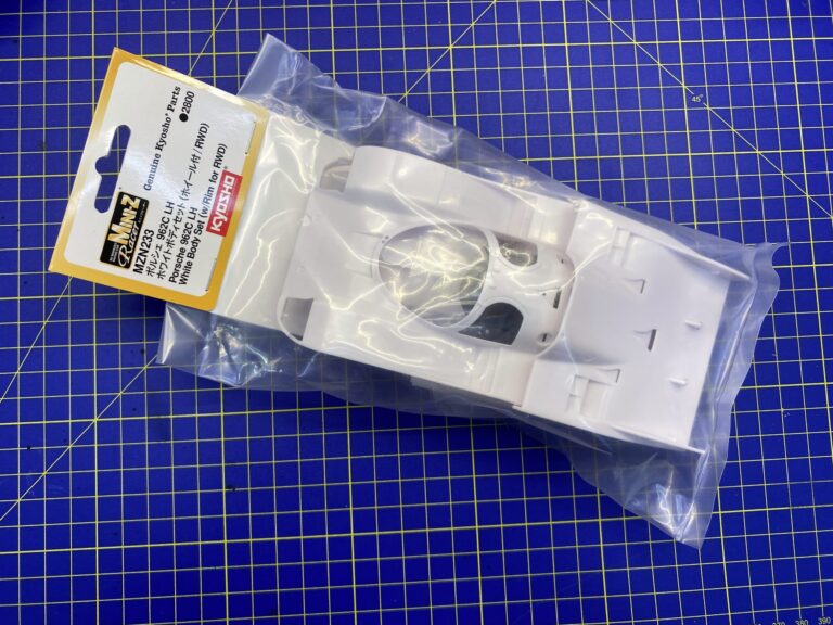 MZN233 – Porsche 962 C Coupe LH